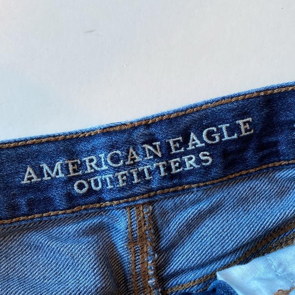 American Eagle Outfitter Jean Shorts Floral Pattern - Picture 5 of 6